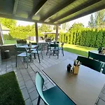 Villa7 Balaton Konukevi 4*