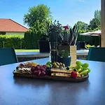 Villa7 Balaton Konukevi