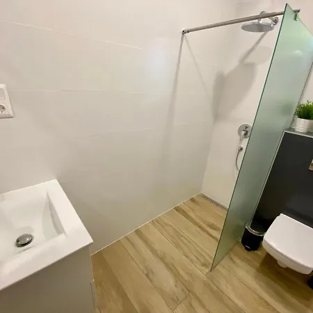 Villa7 Balaton Pensiune Alsóörs