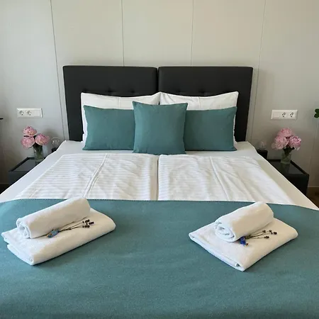 Villa7 Balaton Pensjonat 4*