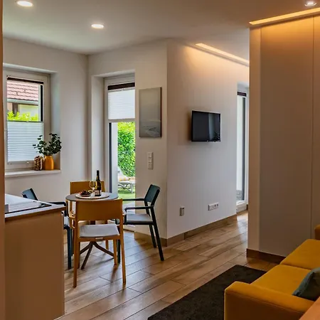 Villa7 Balaton 4*