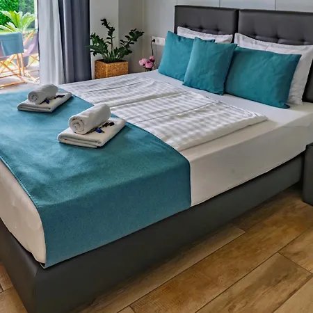 Villa7 Balaton 4*