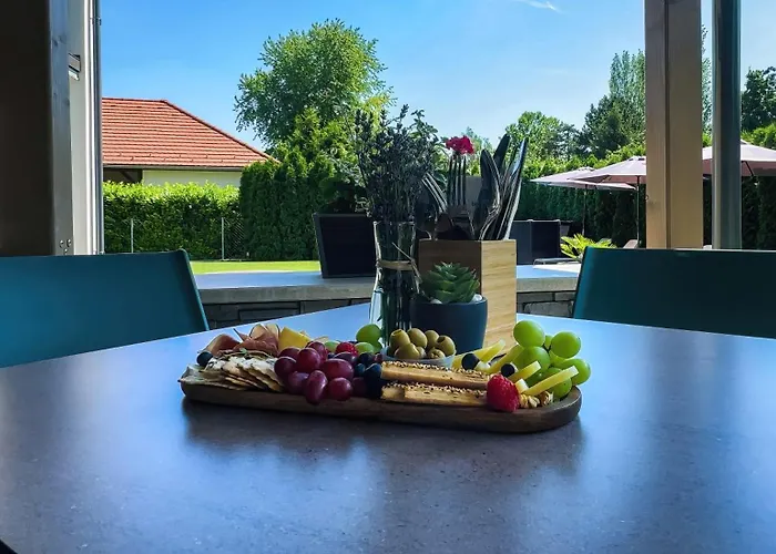 Villa7 Balaton Гостевой дом