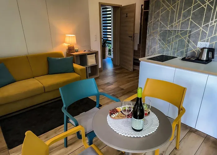 Villa7 Balaton Гостевой дом Альшоэрш