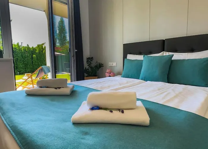 Villa7 Balaton 4* Альшоэрш