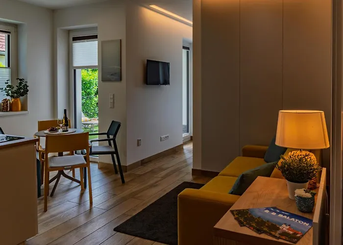 Villa7 Balaton Гостевой дом